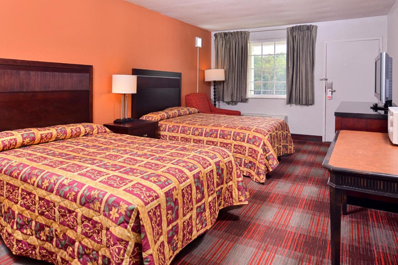 Motel Americas Value Richmond South 2*